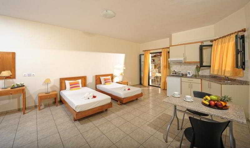 Kristalli Hotel Apartments Mália Exterior foto